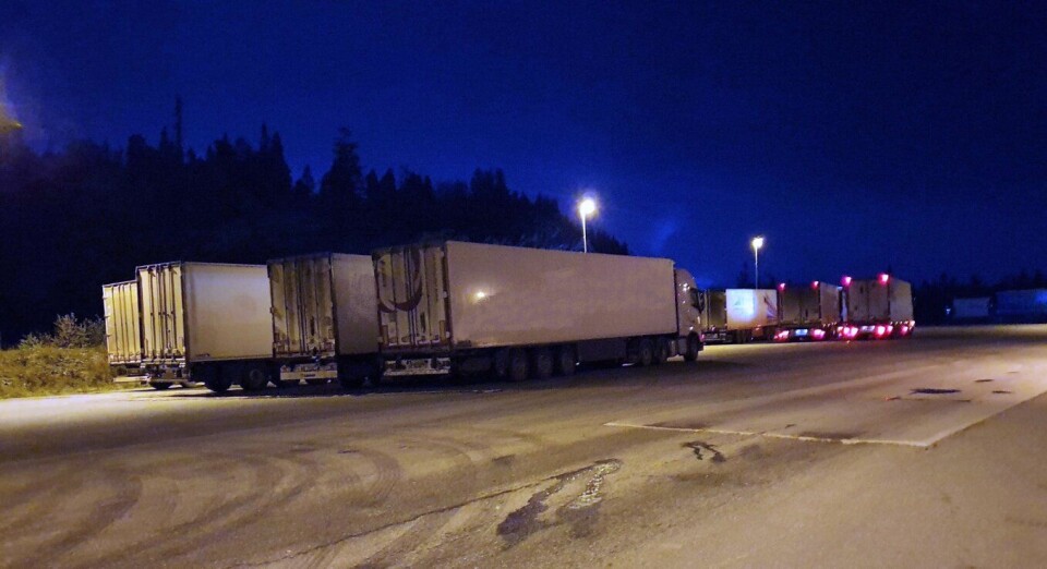 Tolv vogntog med fisk fikk bruksforbud til avrenningen var stoppet.