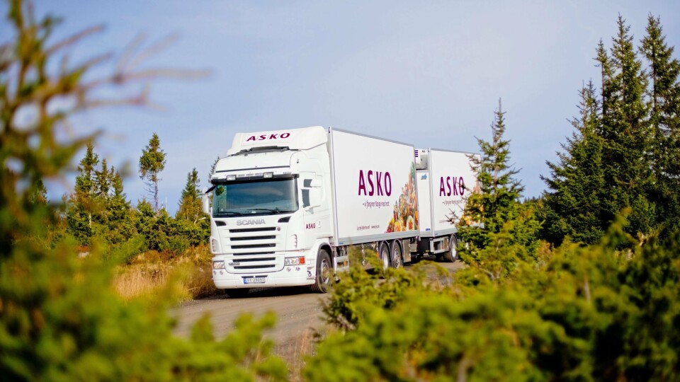 Asko er blant de store logistikkaktørene som har satset på fornybart drivstoff, og som mener regjeringen gjør feil i å innføre avgift på alt flytende biodrivstoff.