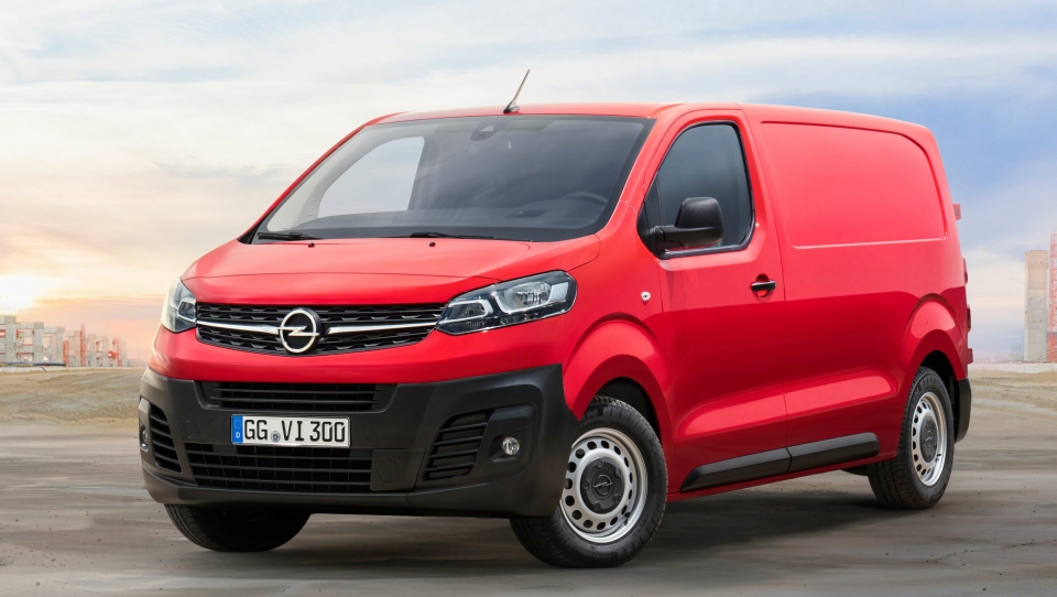 Opel Vivaro-e er på plass til høsten, og vil neppe skille seg særlig utseendemessig fra den ordinære Vivaro (bildet).