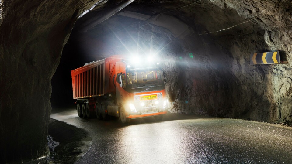 AUTONOM: Volvo skal fakturere Brønnøy Kalk for steinen de transporterer med de nye autonome Volvo FH16 750-trekkvognene.