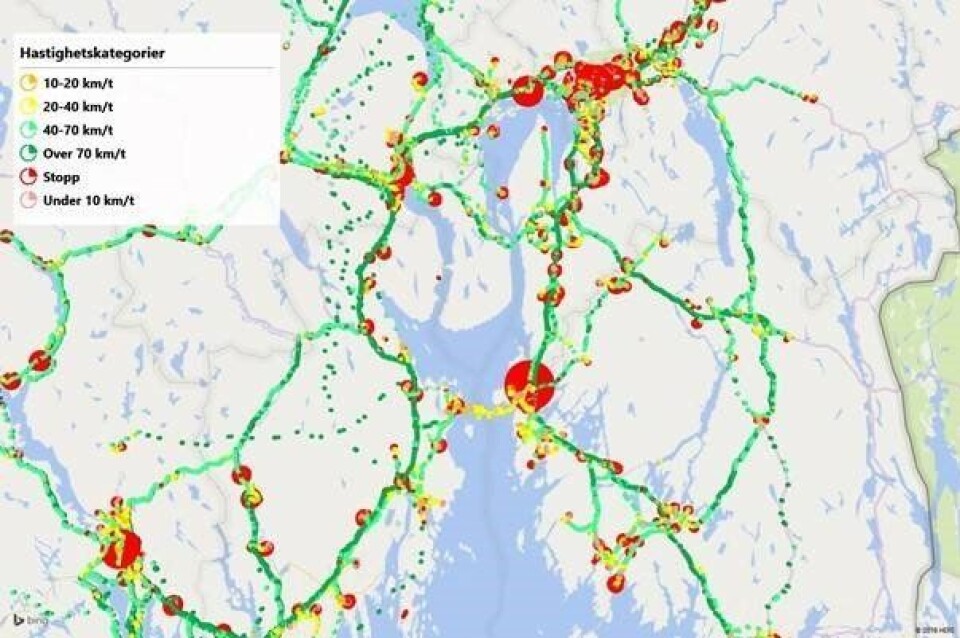 Figur. GPS-data kan f.eks. brukes til å identifisere veivalg, når bilene kjører, hvor det er flaskehalser og hvor og hvor lenge kjøretøyene stopper for levering. Datakilde: Testdata fra april måned for ca. 90 lastebiler / Google Maps.