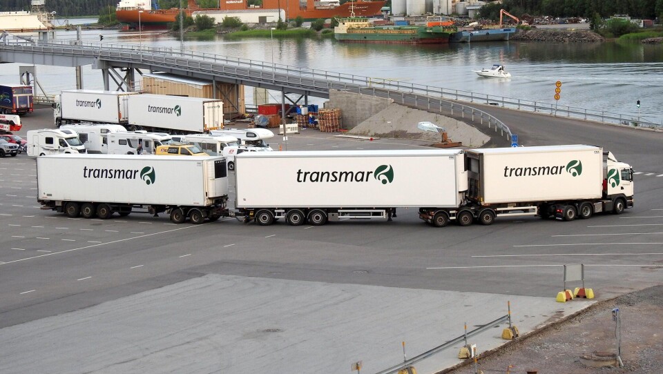 Transmar AB på Åland kjører med modulvogntog på opp til 36 meter. NB: Scania har ikke oppgitt hvor bildet er tatt. Transmar AB på Åland kjører med modulvogntog på opp til 36 meter. NB: Scania har ikke oppgitt hvor bildet er tatt.