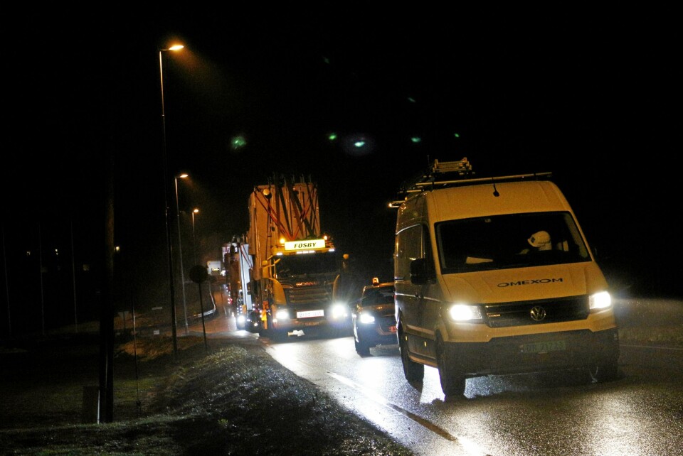 Det er mye å passen på når man skal håndtere så stor frakt. Foto: Fosby AS