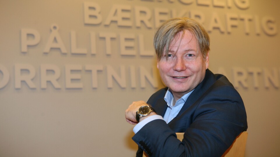 KJÆRLIGHET: – Jeg har stor kjærlighet til denne bransjen, og som etter hvert har fått en solid ryggrad, forteller Ole Andreas Hagen som fyller 50 år søndag 24. november. Foto: Per Dagfinn Wolden KJÆRLIGHET: – Jeg har stor kjærlighet til denne bransjen, og som etter hvert har fått en solid ryggrad, forteller Ole Andreas Hagen som fyller 50 år søndag 24. november. Foto: Per Dagfinn Wolden
