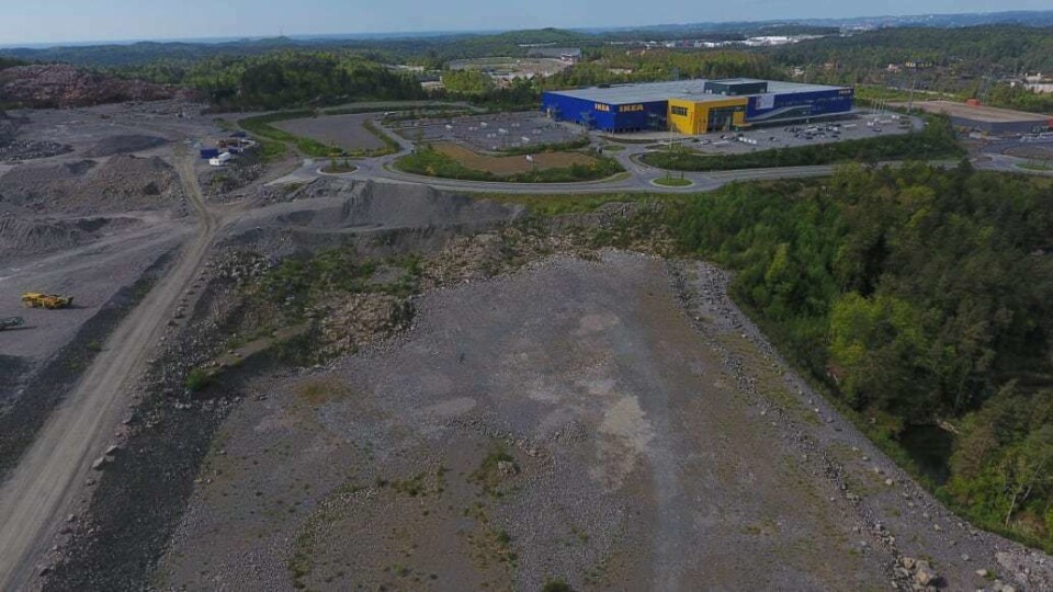 Posten ruster seg for fremtidens netthandel og planlegger å bygge ny terminal på denne tomten i Lillesand kommune. Posten ruster seg for fremtidens netthandel og planlegger å bygge ny terminal på denne tomten i Lillesand kommune.