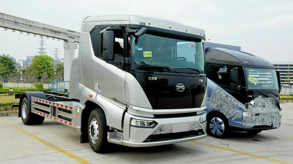 T9: 19-tonns lastebil vil bli vist under IAA i September. Dette er en kinaversjon, mens europa­versjonen vil få et nytt og mer moderne uttrykk.