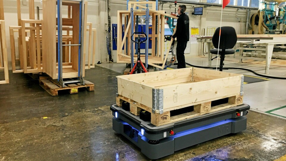 Robotic Innovation har en robot i drift i produksjonen til NorDan på fabrikken i Moi i Rogaland.