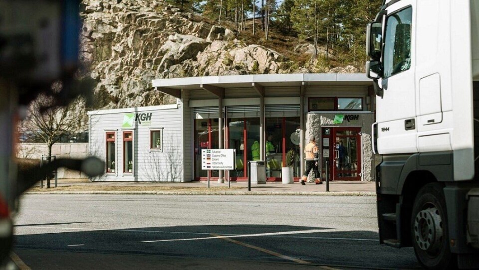 Grensene er åpne for godstransport.