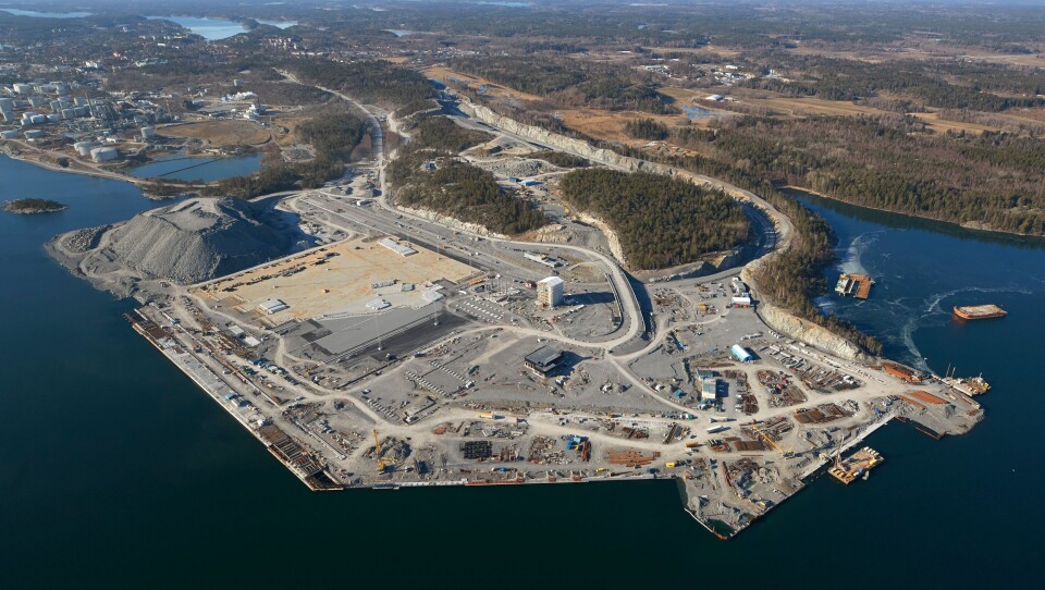 Norvik havn bygges på et helt nytt område, drøyt fire mil syd for Stockholm. Dette bildet er tatt for et drøyt år siden.