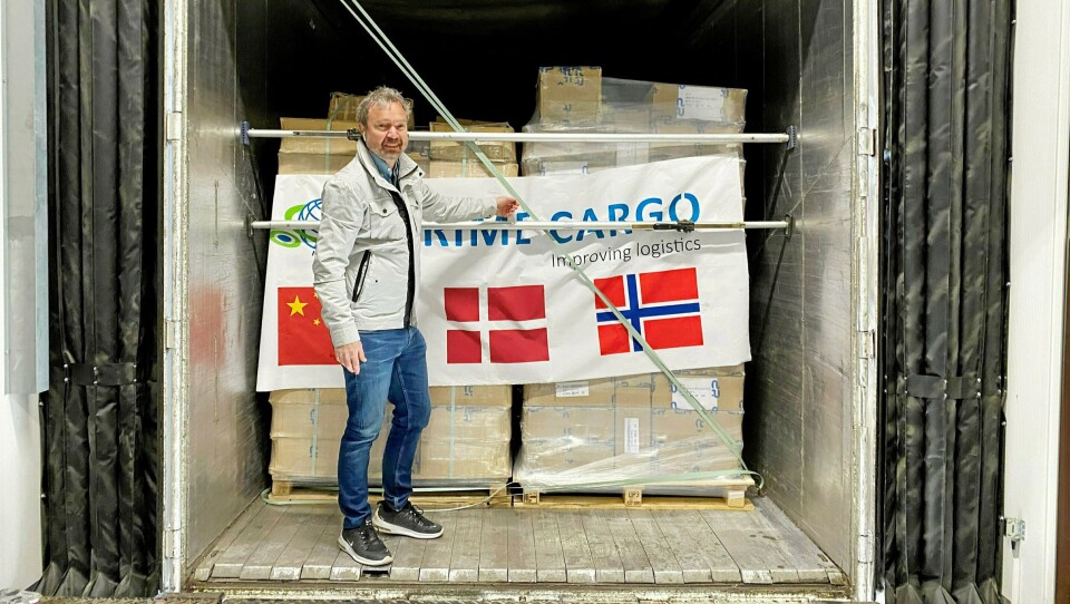 Forretningsutvikler Vegard Kristiansen forteller at Prime Cargo allerede forbereder en ny biltur fra Kina med håndsprit. Forretningsutvikler Vegard Kristiansen forteller at Prime Cargo allerede forbereder en ny biltur fra Kina med håndsprit.
