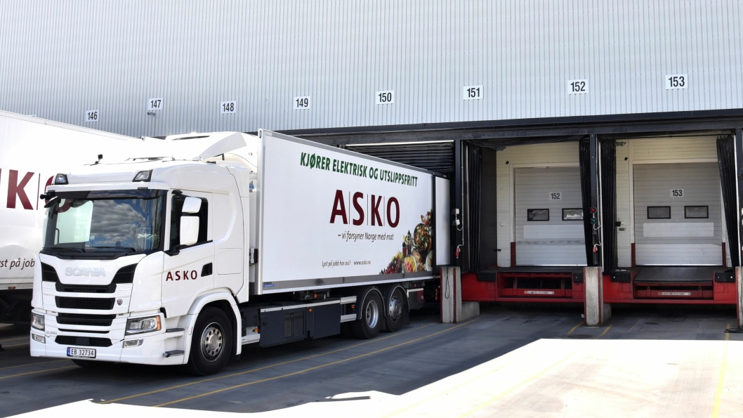 ABB og Asko samarbeider om elektrifisering av dagligvaregrossistens lastebilflåte.