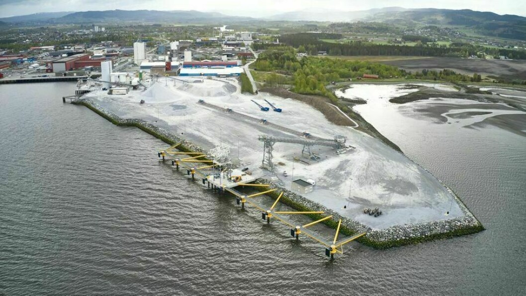 Midt-Norges største industri- og utskipningshavn har firedoblet kapasiteten for utskipning fra én til fire millioner tonn årlig. Midt-Norges største industri- og utskipningshavn har firedoblet kapasiteten for utskipning fra én til fire millioner tonn årlig.