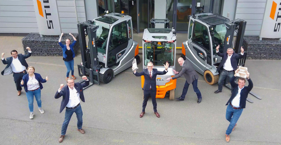 Still, Crown og Combilift til topps