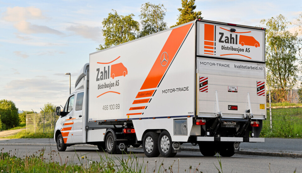 Det er ikke uvanlig at varebiler med bakløfter har under 500 kg nyttelast. Semiløsningen gir 2500-3000 kg nyttelast med bakløfter.