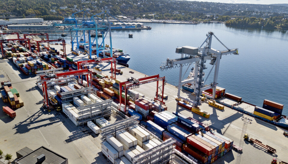 Yilports containerterminal på Sjørsøya har vært travel i sommer.