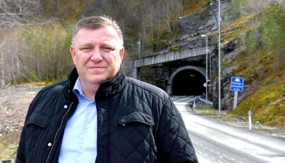 NLF-direktør Geir A. Mo oppfordrer til koordinering av oppgraderingsprosjekter på strekningen. Her ved Hyvingstunnelen på E16.