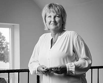 Maud Rahm har lang fartstid innen den skandinaviske forpakningsindustrien. 
Hun var i mange år CEO for Flextrus Gruppen og før det salgssjef i samme selskap. 
Rahm har også erfaring som VD for Amcor i Drammen i Norge.