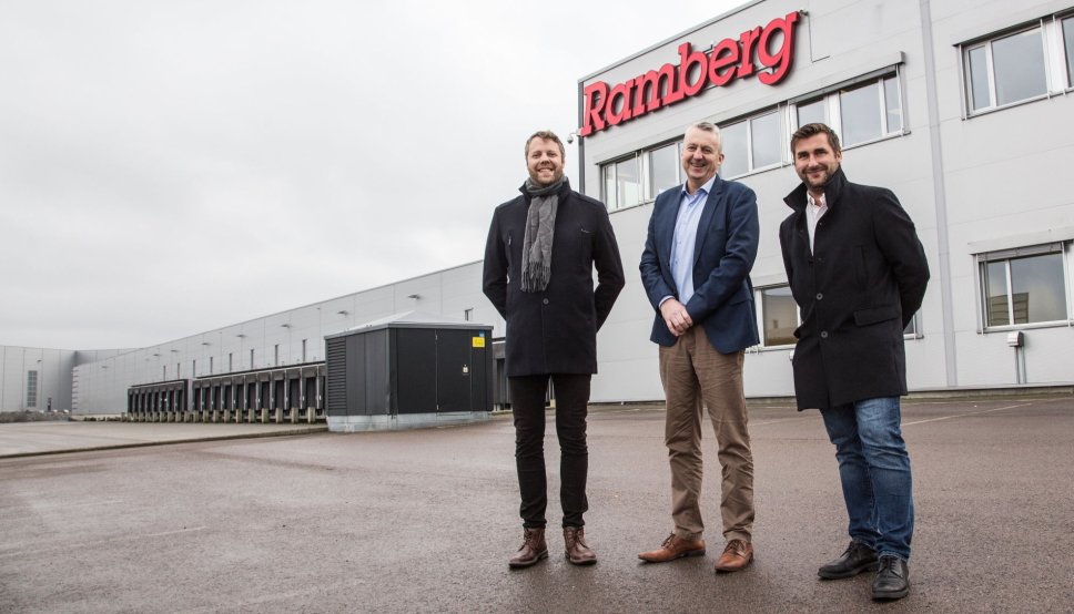 INNFLYTTERE: Produktleder Trond Bræin (fra venstre), administrerende direktør Terje Claussen og salgssjef Thomas Lindland gleder seg over helt nye muligheter med nye og større lokaler.