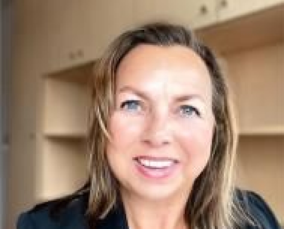 Målfrid Irene Krane overtar Olav G. Hermansens oppgaver i NLFs Arbeidsgiver-avdeling. I oktober ble hun ansatt som fagsjef for juss og arbeidsgiverspørsmål i NLF.
