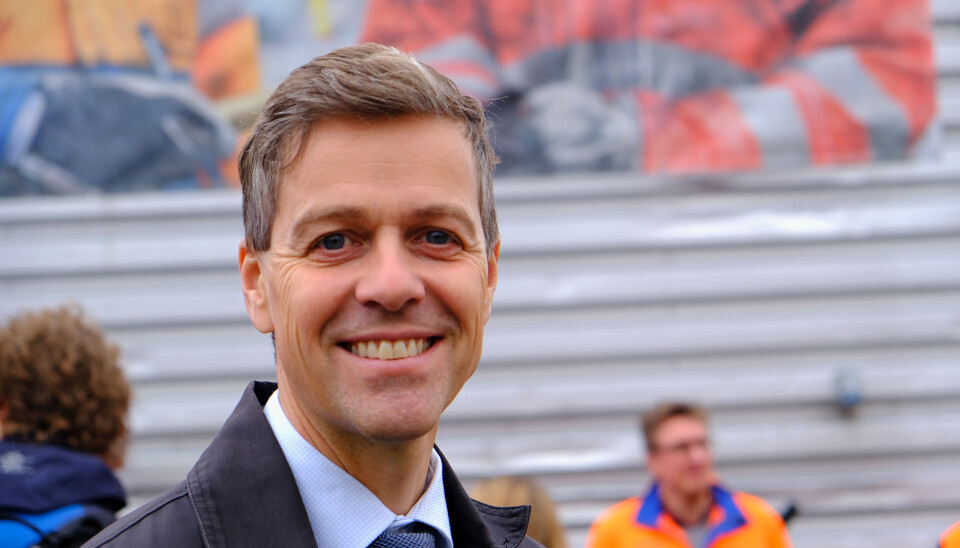 - Vi håper at fylkeskommunene vil benytte perioden fram til veilistene blir oppdatert i april 2021, til å gjøre en omfattende jobb med å finne ut hvilke strekninger som kan åpnes for modulvogntog, sier samferdselsminister Knut Arild Hareide. - Vi håper at fylkeskommunene vil benytte perioden fram til veilistene blir oppdatert i april 2021, til å gjøre en omfattende jobb med å finne ut hvilke strekninger som kan åpnes for modulvogntog, sier samferdselsminister Knut Arild Hareide.