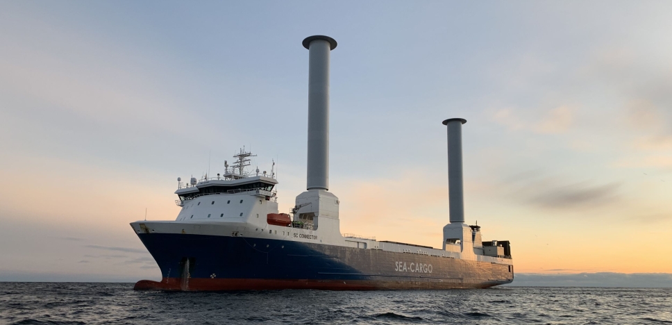SC Connector har fått påmontert to rotorseil, som kan spare 25 prosent av drivstoffutgiftene.