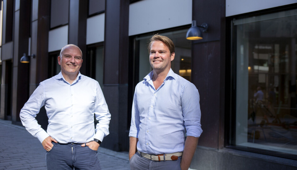 Kolbjørn Giskeødegård (t.v.) og Anders Hagen, henholdsvis finansdirektør og adm. direktør i Columbi Salmon.