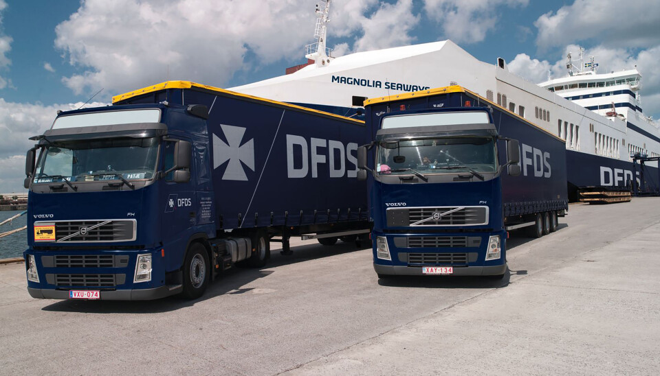 DFDS får også en lastebilpark med 700 lastbiler og 1700 kjøletrailere med på kjøpet.
