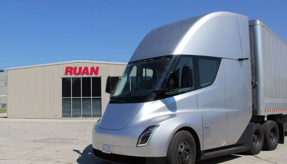 Tesla skal starte produksjonen av trekkvogna Semi når batteriproblemene er løst.