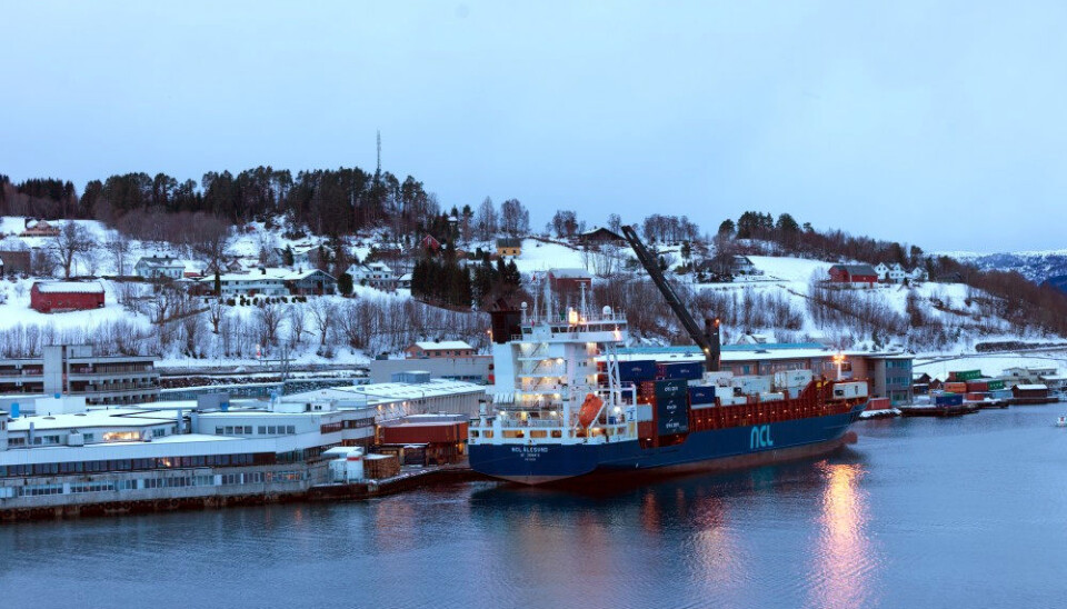 Egen kai ved fabrikken i Sykkylven gir Ekornes gode muligheter for å bruke sjøveien.