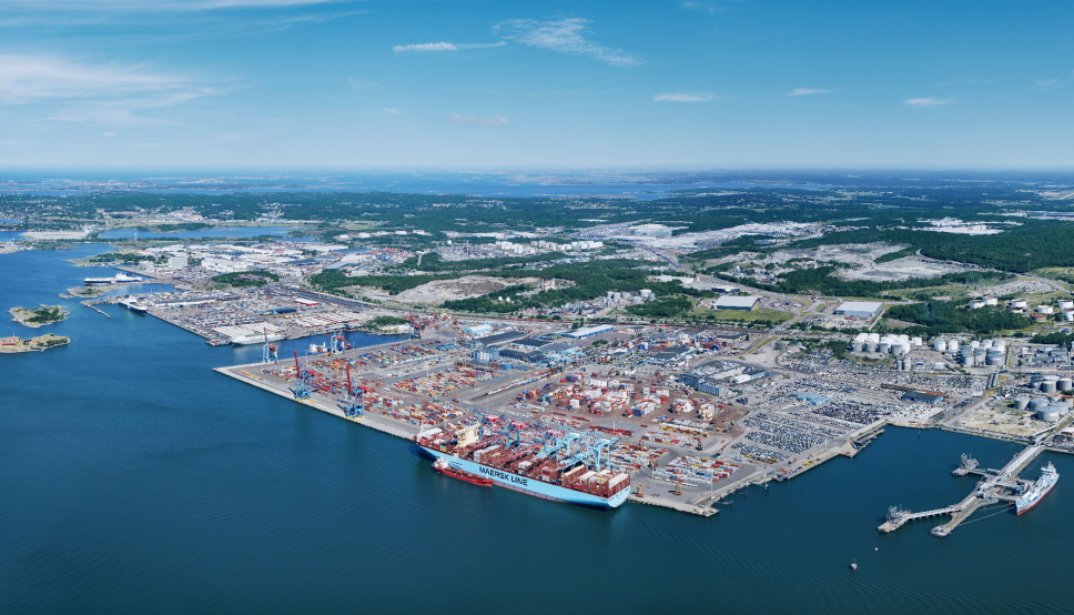 Göteborg havn er Nordens største containerhavn.