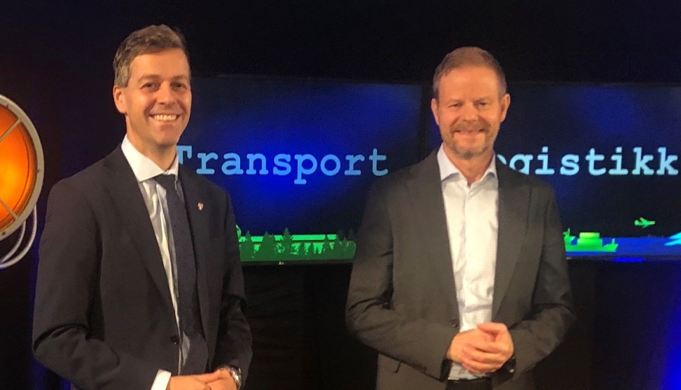 Samferdselsminister Knut Arild Hareide (til venstre) og administrerende direktør i NHO Logistikk og Transport, Are Kjensli.