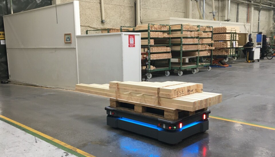 MIR500 (AIV) som sørge for intern logistikken hos Haugstad Møbel. MIR500 (AIV) som sørge for intern logistikken hos Haugstad Møbel.