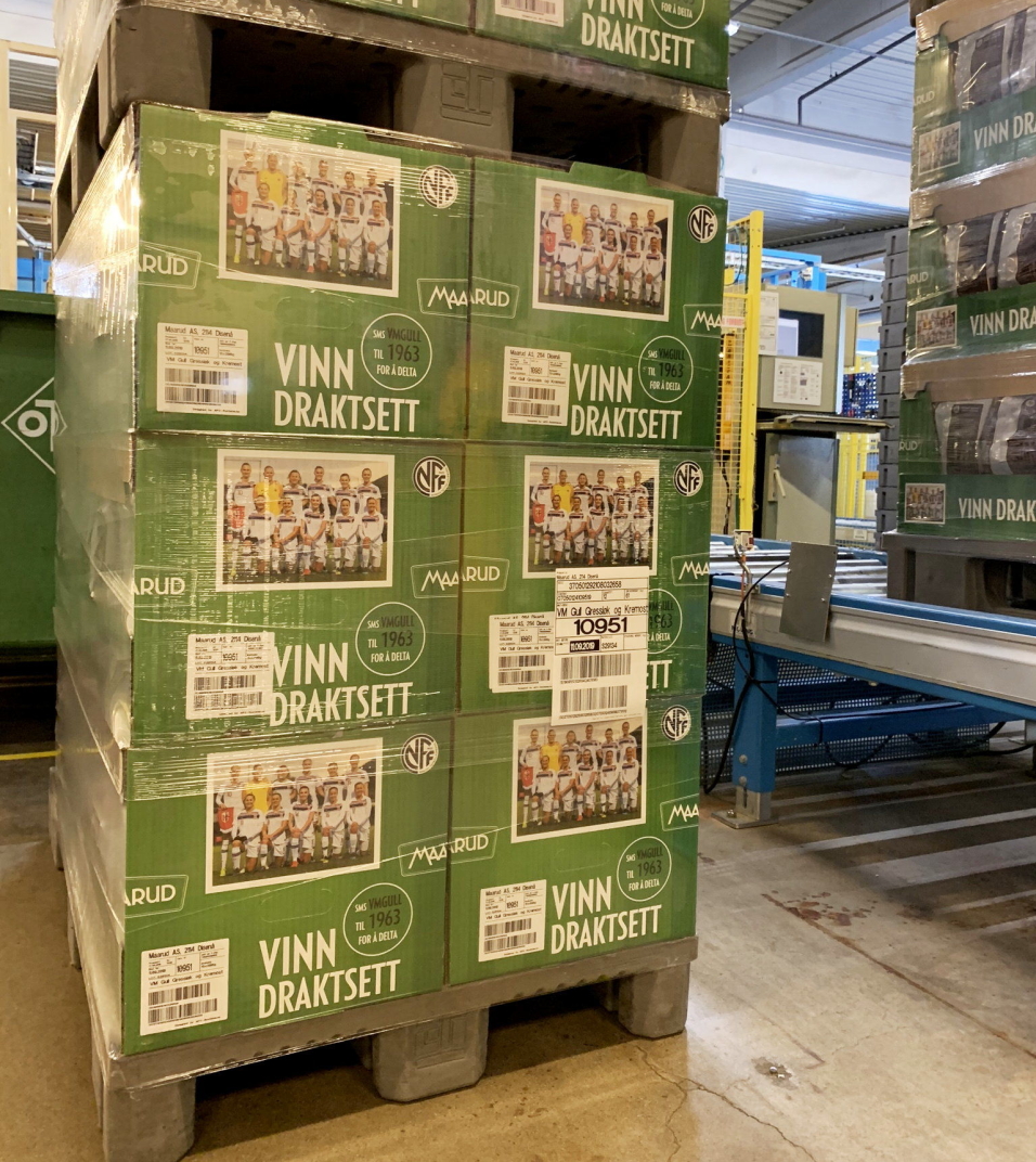TYDELIG BUDSKAP: D-pak og pallemerking hos Maarud.