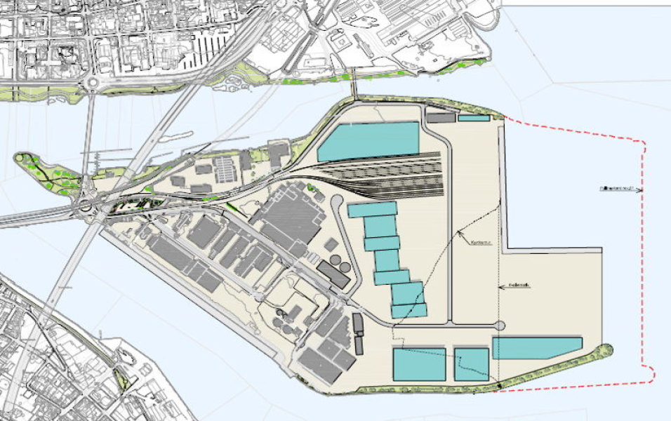 PLANENE: Da utfyllingen startet gikk kaikanten ved den sorte linjen. Den rød stiplete linjen var de opprinnelige og mest ambisiøse planene.