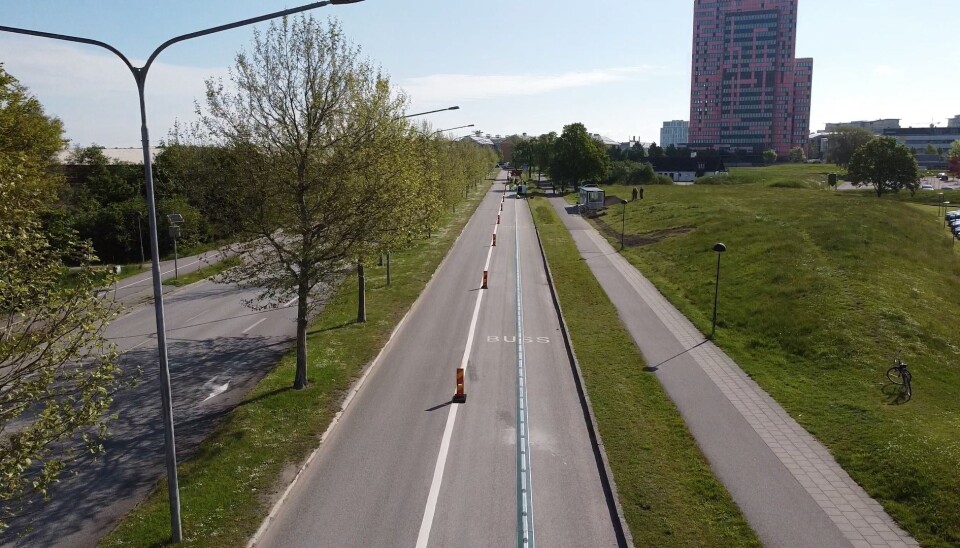 I Lund har Elonroad testet ut bruk av ladeskinne siden i fjor sommer. Nå kommer Posten Norge med på laget.