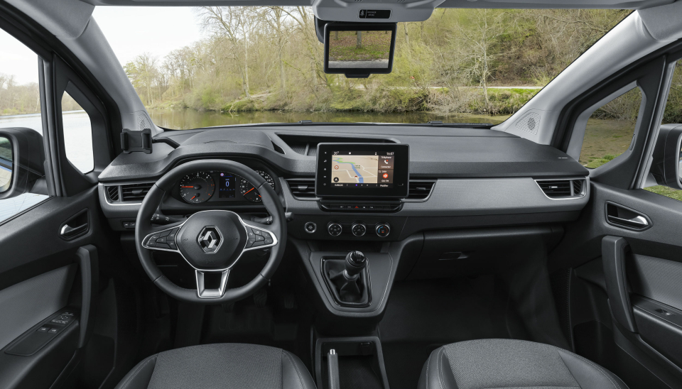 KANGOO: Nye Renault Kangoo får et helt nytt interiør med en lavere siktlinje og horisontalt utseende.