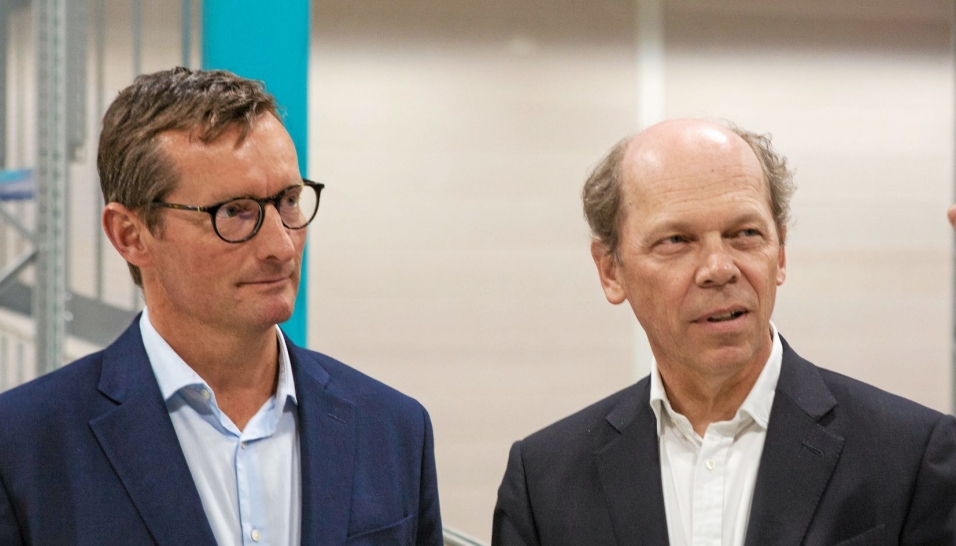 Thomas Krøyer (til venstre) sammen med styreformann i Leman Phillippe Ziegler under åpningen av Lemans lager i Vestby i 2018.