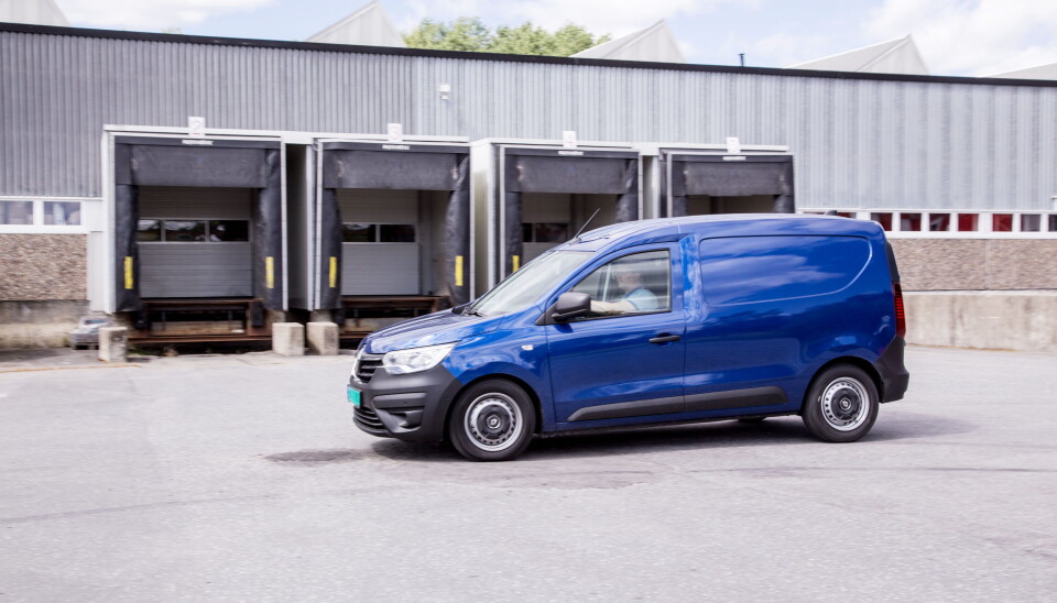 TOPP: Den helt nye varebilen fra Renault slår godt fra seg i første test. Lavt forbruk og god å kjøre. TOPP: Den helt nye varebilen fra Renault slår godt fra seg i første test. Lavt forbruk og god å kjøre.