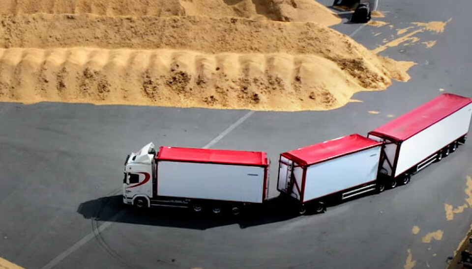 34 meter og 98 tonn. Neste skritt, er å bytte ut R770-en med en elektrisk lastebil.