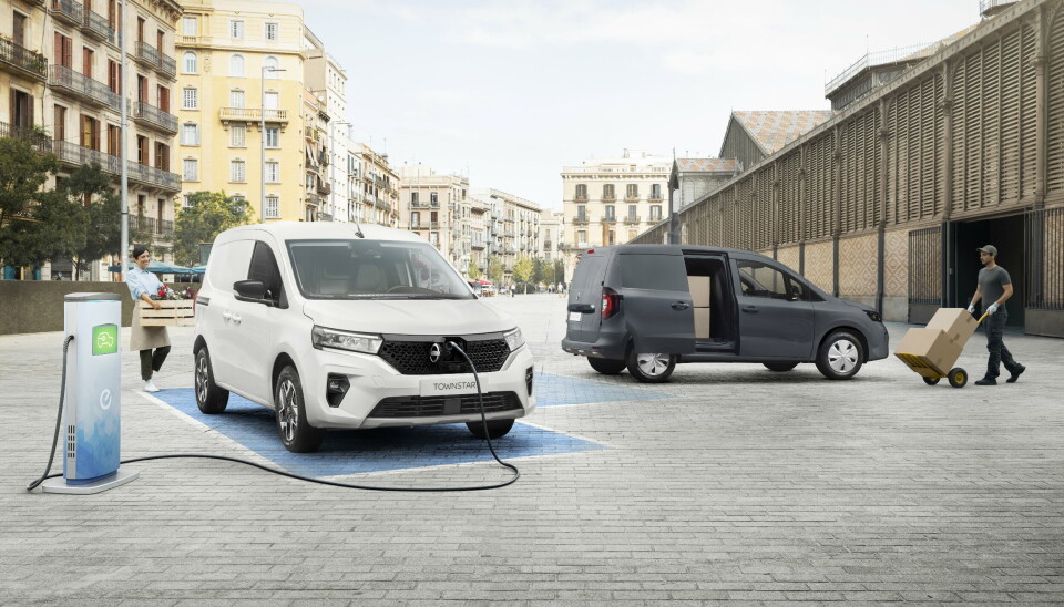 TOWNSTAR: Helt nye Nissan Townstar blir introdusert med bensin- eller elektrisk motor når de erstatter e-NV200 og NV250.Nissan Townstar intro 2021 TOWNSTAR: Helt nye Nissan Townstar blir introdusert med bensin- eller elektrisk motor når de erstatter e-NV200 og NV250.Nissan Townstar intro 2021