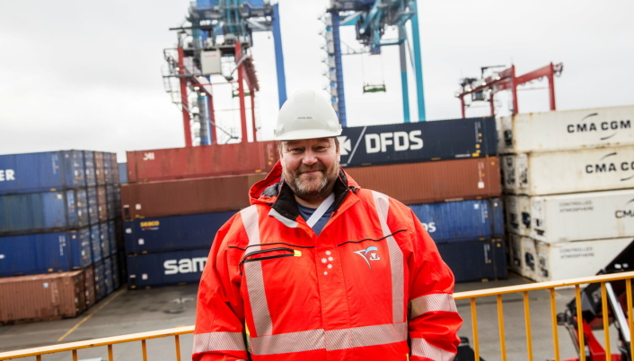 GRUNN TIL Å SMILE: terminalsjef Bjørn Engelsen i containerhavna er fornøyd med plasseringen på den internasjonale rankinglisten.