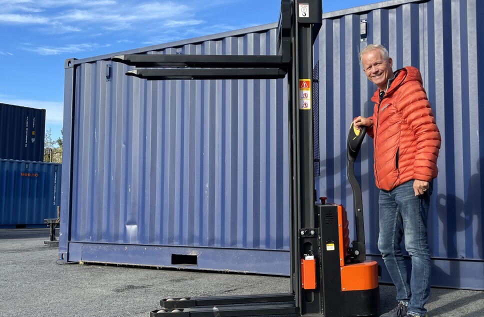 - For å kunne tilby nok utstyr til riktig tidspunkt har vi måttet bestille langt tidligere enn normalt. Samtidig øker vi varelageret betydelig og prioriterer våre bestselgende varer, sier Rune Wee i Wee.no, som blant annet importerer løfteutstyr fra Attack. - For å kunne tilby nok utstyr til riktig tidspunkt har vi måttet bestille langt tidligere enn normalt. Samtidig øker vi varelageret betydelig og prioriterer våre bestselgende varer, sier Rune Wee i Wee.no, som blant annet importerer løfteutstyr fra Attack.