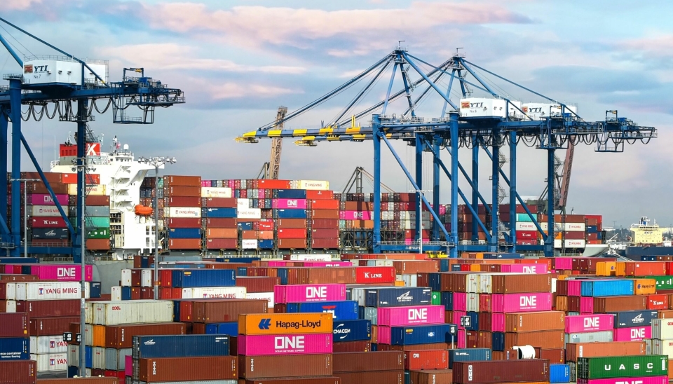 Det er flere utfordringer i verdenslogistikken med containerskip i etterkant av covid-19. Dette gir leveringsutfordringer i de fleste bransjer.