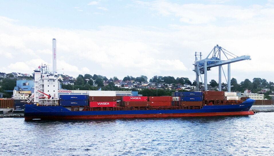 JSP Carla fra Viasea har en kapasitet på 750 TEU, og er den typiske størrelsen containerskip i norske farvann. Økt etterspørsel gjør at det er blitt mye dyrere å leie slike skip. Her er Carla i Moss Havn. JSP Carla fra Viasea har en kapasitet på 750 TEU, og er den typiske størrelsen containerskip i norske farvann. Økt etterspørsel gjør at det er blitt mye dyrere å leie slike skip. Her er Carla i Moss Havn.