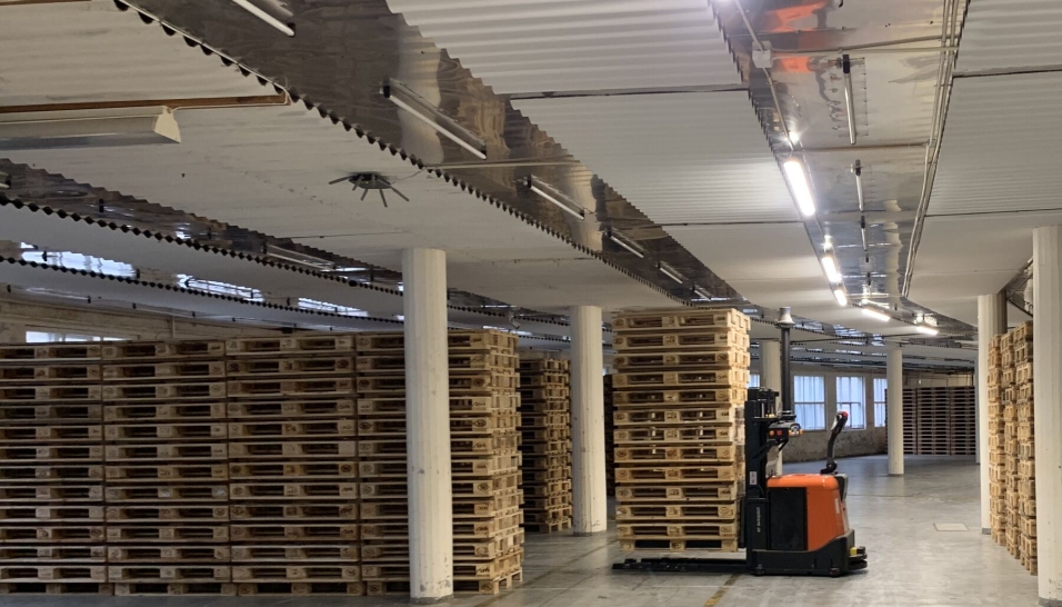 AGV: Selvkjørende trucker sørger også for et ryddig pallesortiment på lageret.
