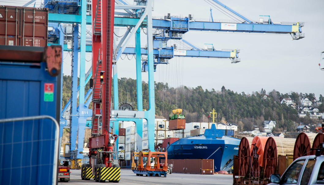 Oslo Havn får støtte til landstrøm både til containerskipene på Sjursøya og til cruiseskipene på Rivierkaia.
