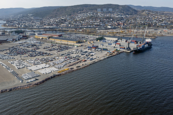 Rekordhøy bilimport over Drammen havn