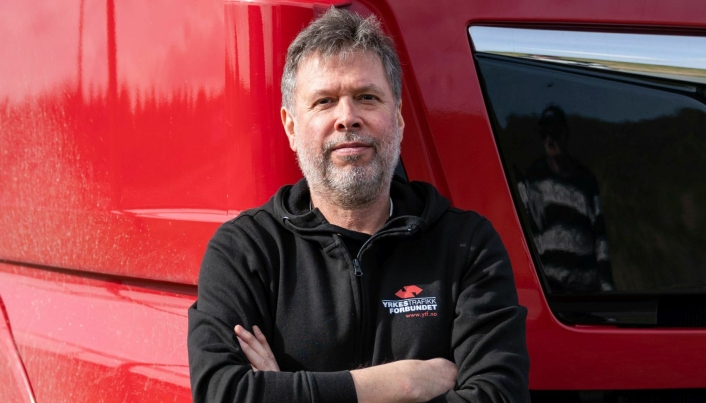 Forbundsleder i Yrkestrafikkforbundet Jim Klungnes er bekymret over utviklingen i godstransporten på norske veier.