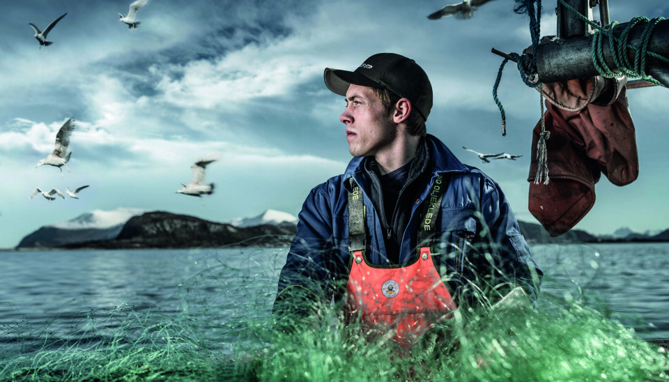 - Våre redningsvester og arbeidsklær brukes under til dels ekstreme forhold. I verste fall kan livet stå på spill når folk faller over bord, om arbeidsuhell inntreffer, det bryter ut brann eller liknende. Vi er derfor avhengig av å ha offentlige godkjenninger på plass, forteller Anne Britt Sjøholt Osvoll i Aalesund Protective Wear.