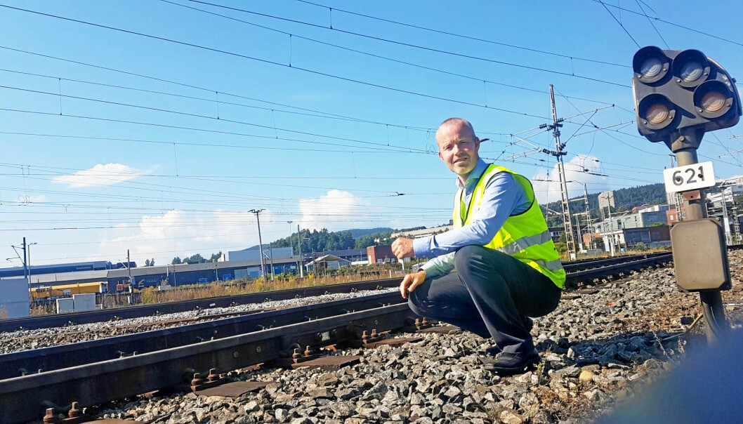 Onrail og Henning Aandal kan feire overskudd på en nederlagsdømt Raumabane. (Foto: Evy Kavli/Åndalsnes Avis) Onrail og Henning Aandal kan feire overskudd på en nederlagsdømt Raumabane. (Foto: Evy Kavli/Åndalsnes Avis)
